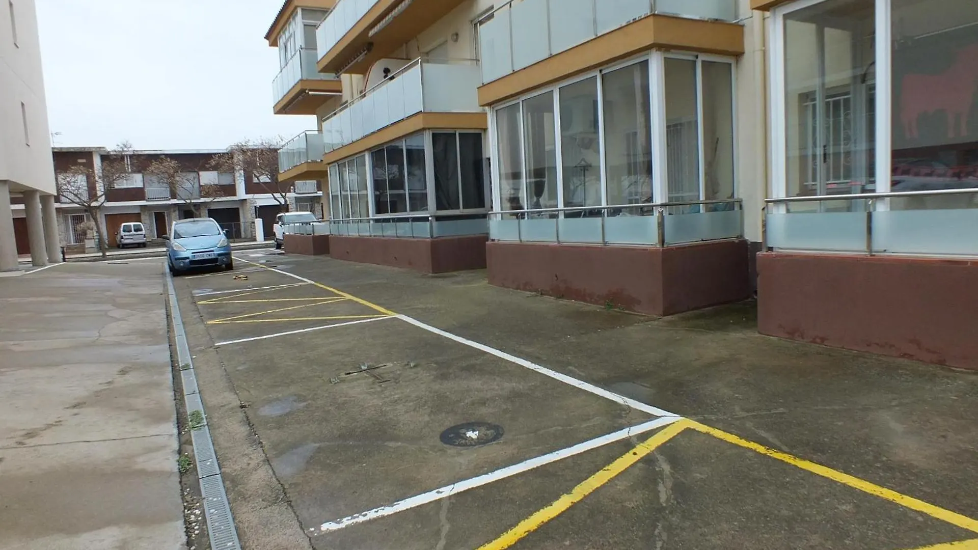 Apartamento Cerca De La Playa Con Terraza Y Aparcamiento Privado - Es-204-75 Roses Španělsko