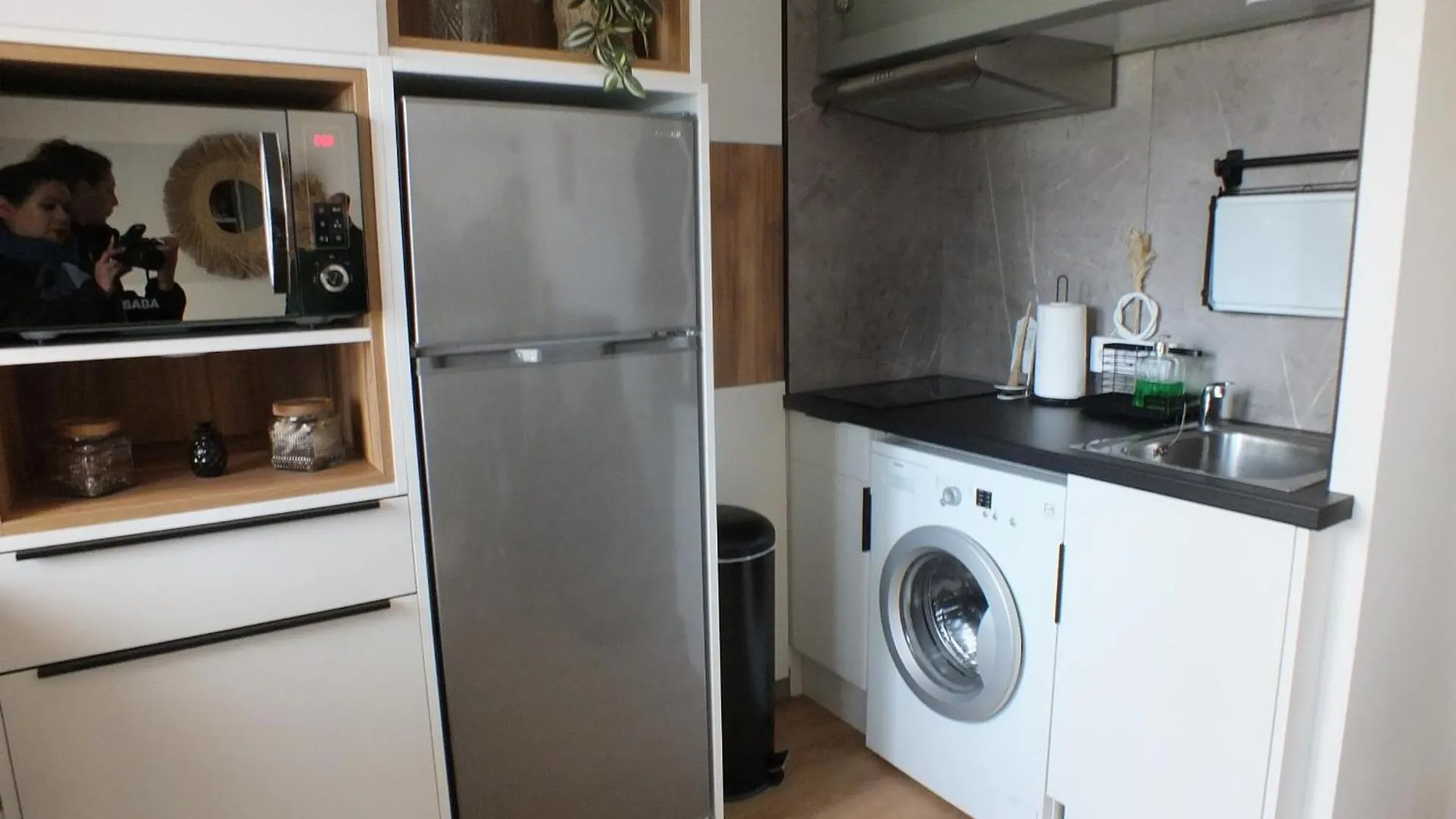 Apartamento Cerca De La Playa Con Terraza Y Aparcamiento Privado - Es-204-75 Rosas