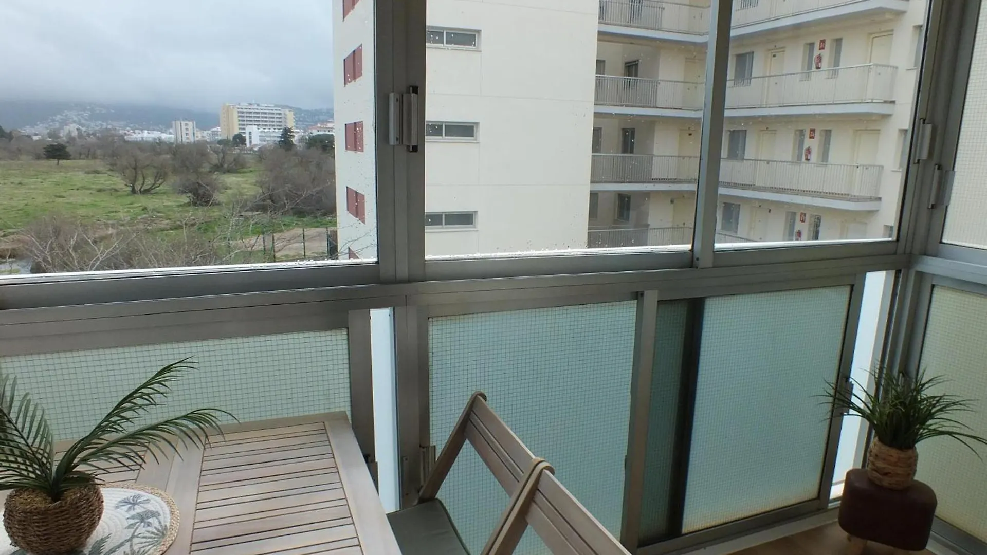 Apartamento Cerca De La Playa Con Terraza Y Aparcamiento Privado - Es-204-75 Roses 0*,  Španělsko